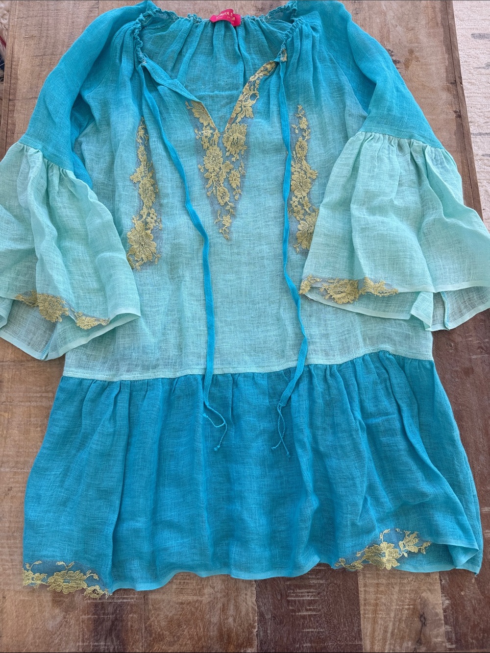 Vanita Rosa linen and lace dress. Made in Paris